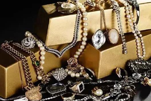 如何在混乱的奢侈品行业擦亮双眼